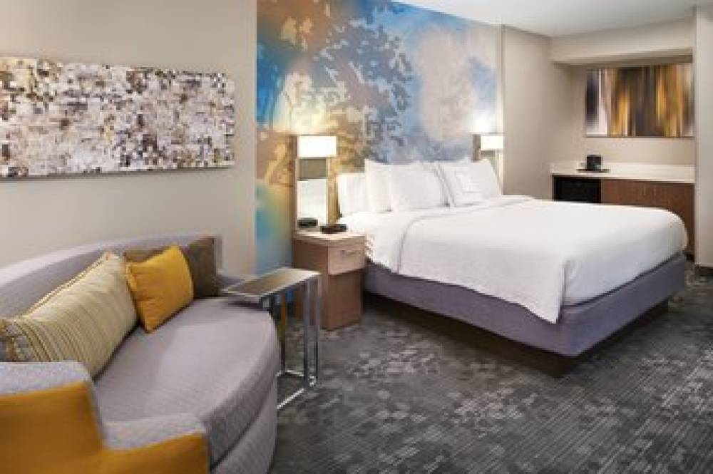 Courtyard By Marriott Cincinnati Covington 7