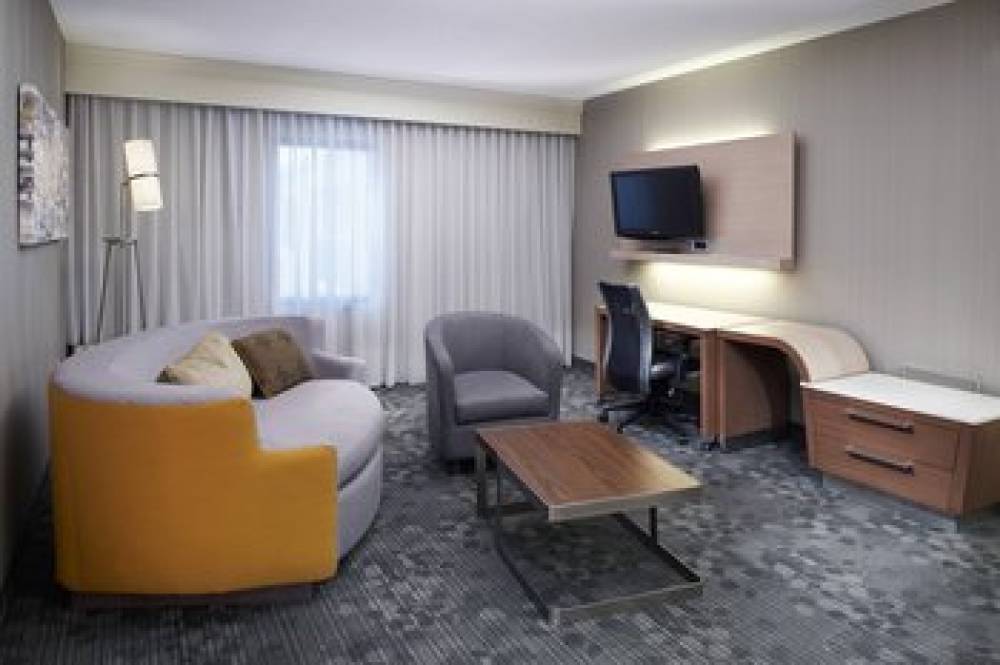 Courtyard By Marriott Cleveland Airport North 10