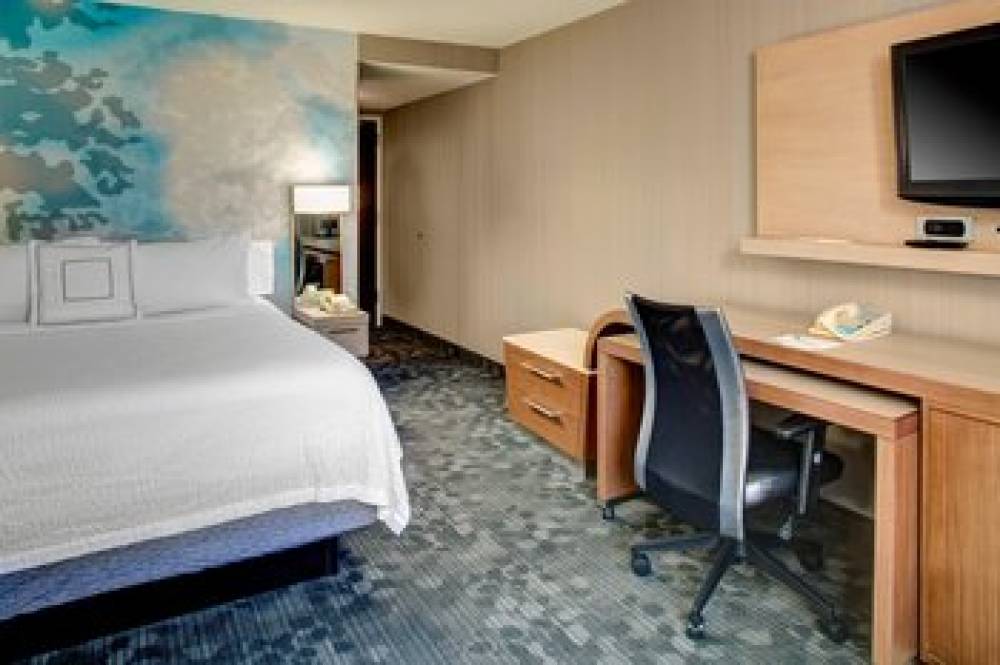 Courtyard By Marriott Cleveland Airport South 7