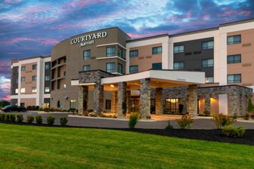 Courtyard By Marriott Cleveland Elyria 3