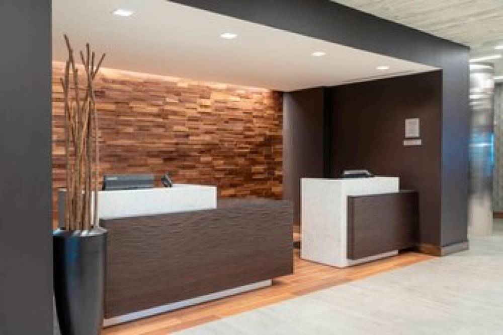 Courtyard By Marriott Cleveland Elyria 4