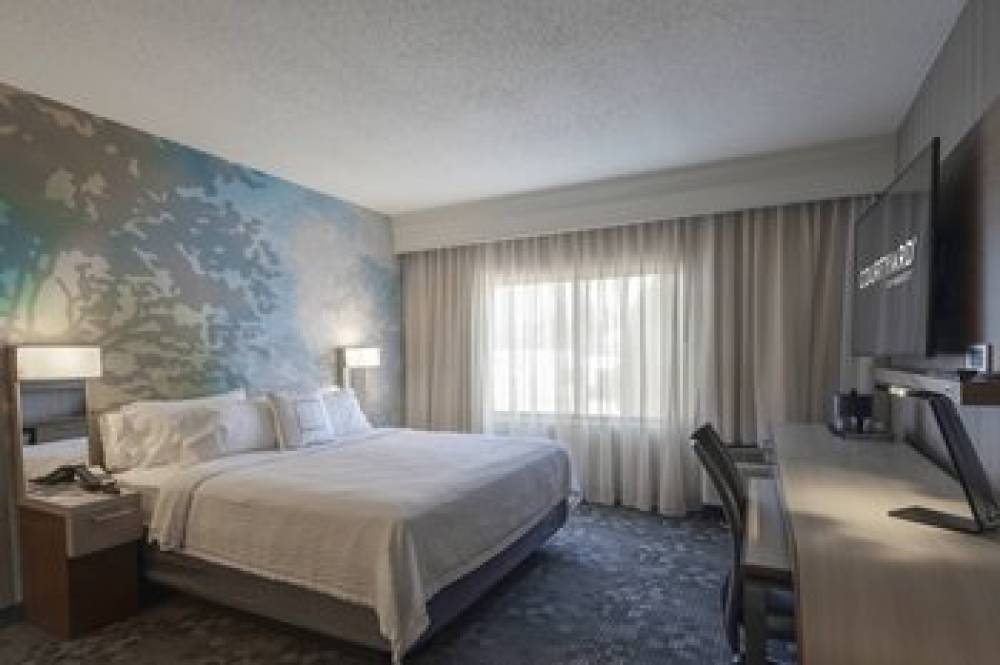 Courtyard By Marriott Cleveland Willoughby 5