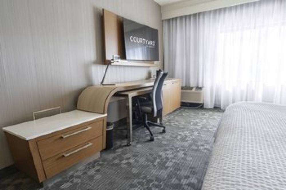 Courtyard By Marriott Cleveland Willoughby 6