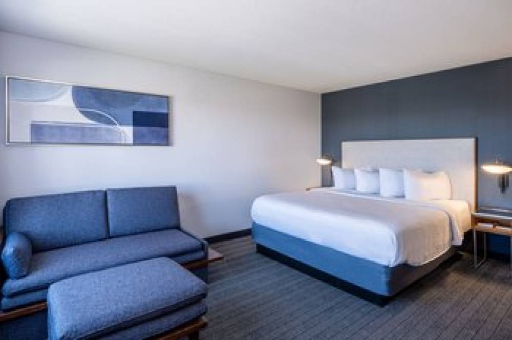 Courtyard By Marriott Colorado Springs South 7