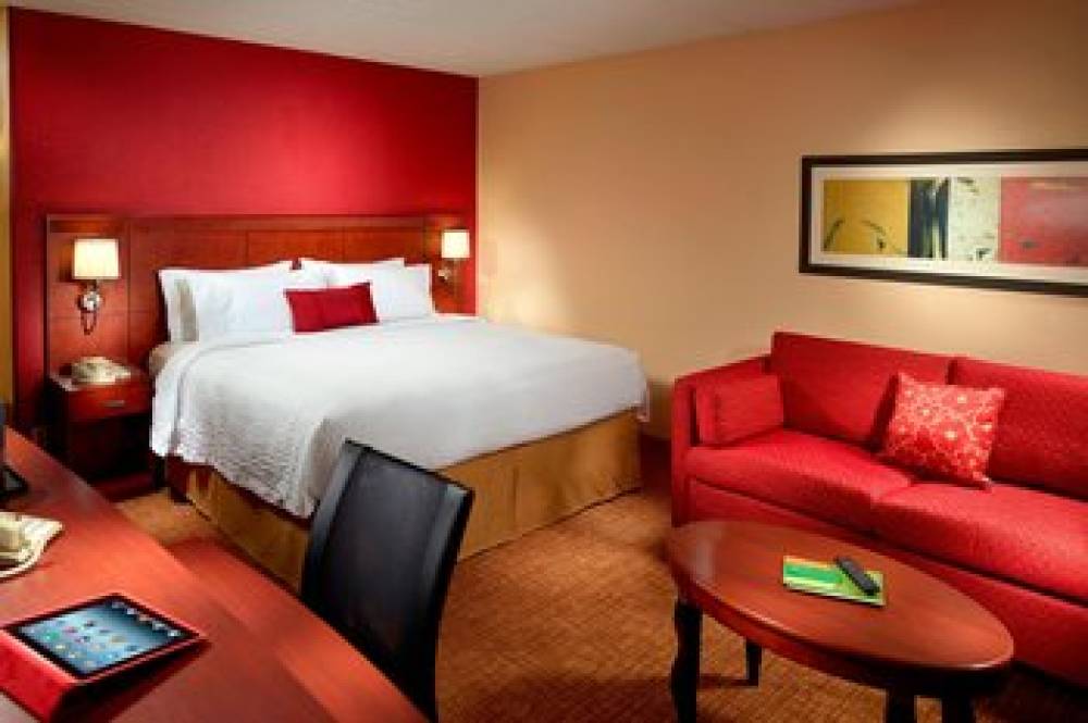 Courtyard By Marriott Columbus 7