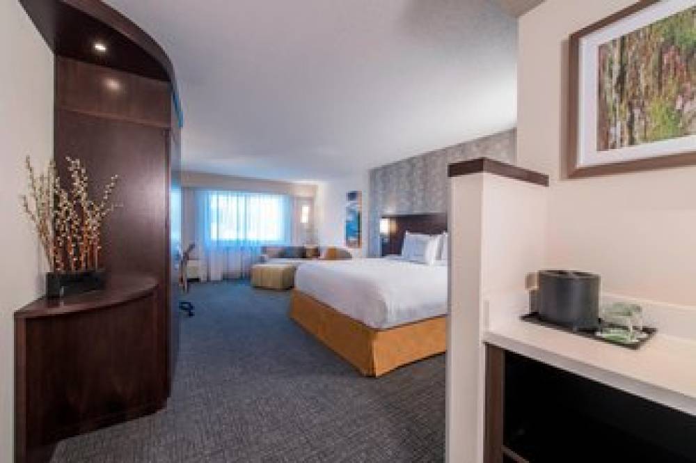 Courtyard By Marriott Columbus 4