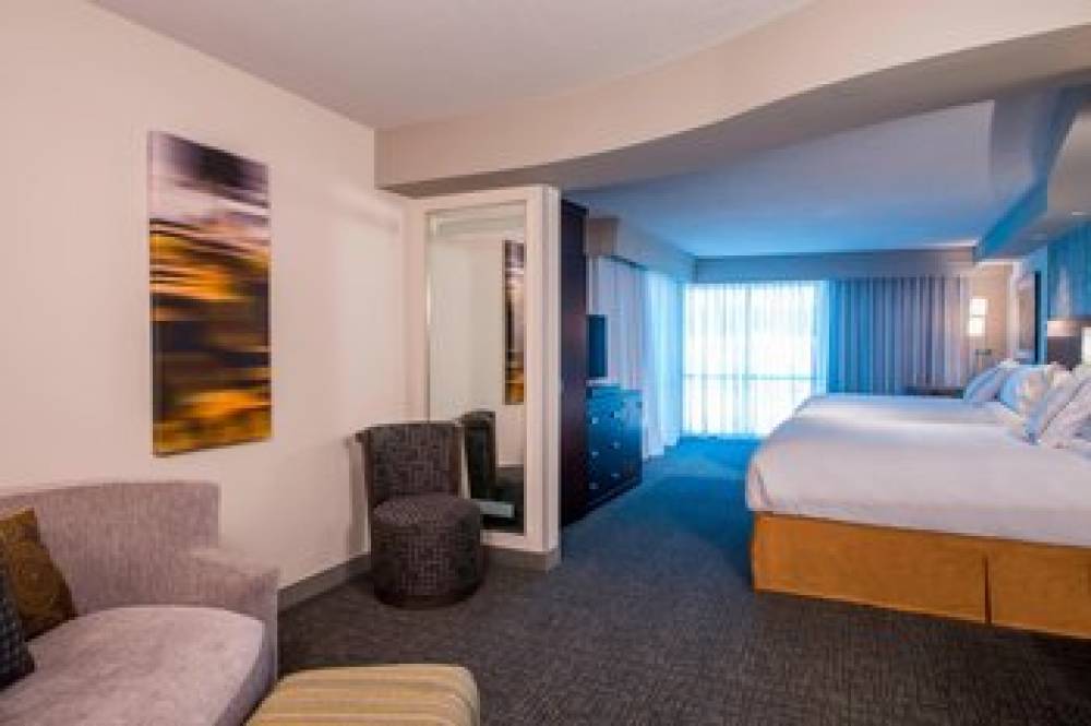 Courtyard By Marriott Columbus 9