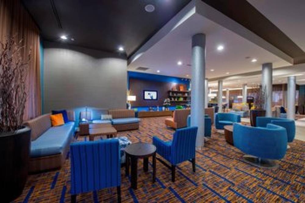 Courtyard By Marriott Columbus 3