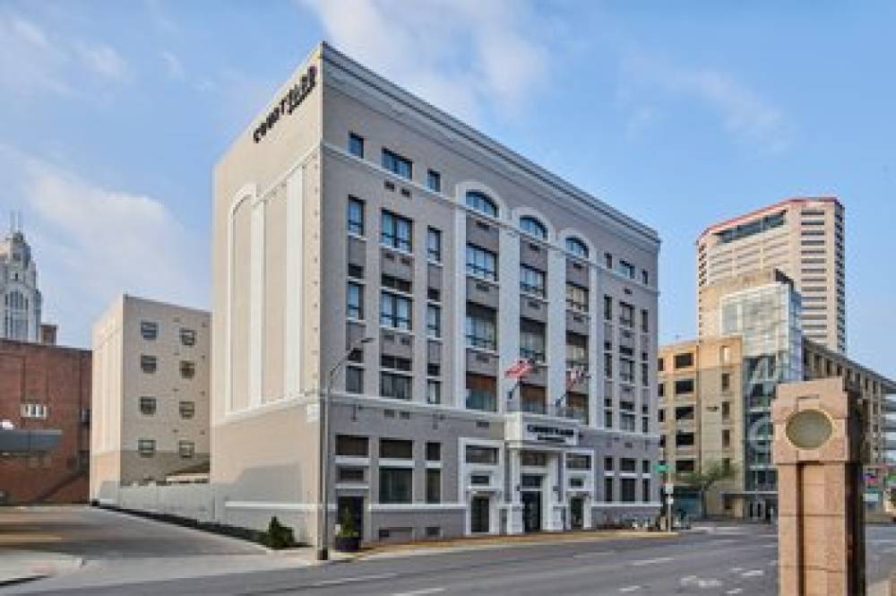 Courtyard By Marriott Columbus Downtown 1