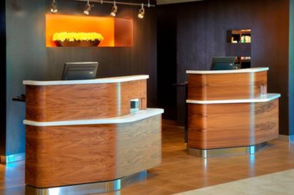 Courtyard By Marriott Columbus Worthington 4