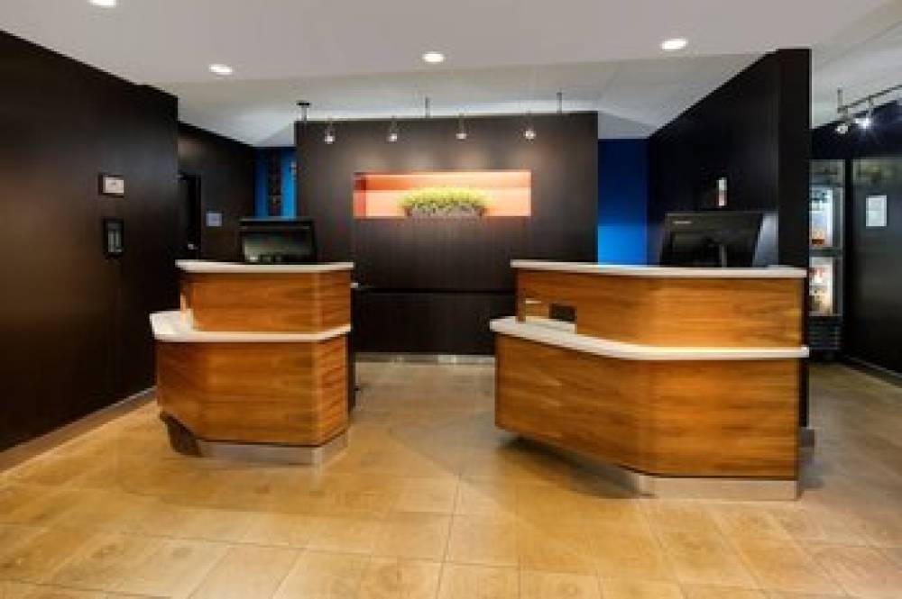 Courtyard By Marriott Dallas Addison Midway 3