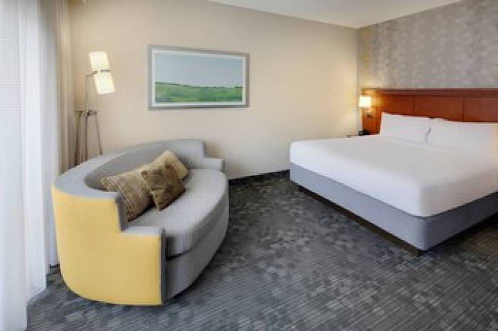 Courtyard By Marriott Dallas Addison Midway 9