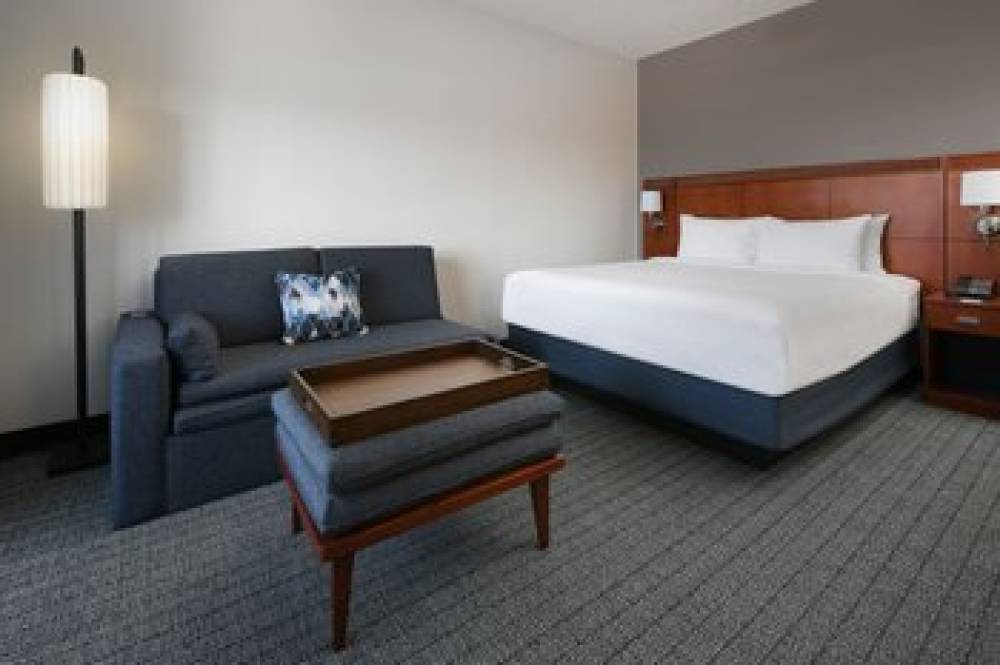 Courtyard By Marriott Dallas Las Colinas 7