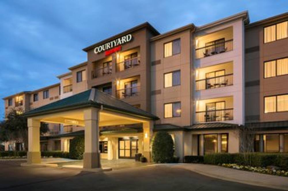 Courtyard By Marriott Dallas Mesquite 2