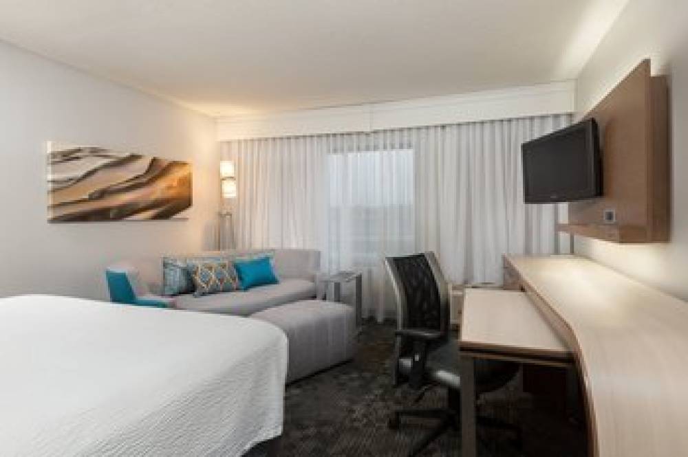 Courtyard By Marriott Dallas Mesquite 8