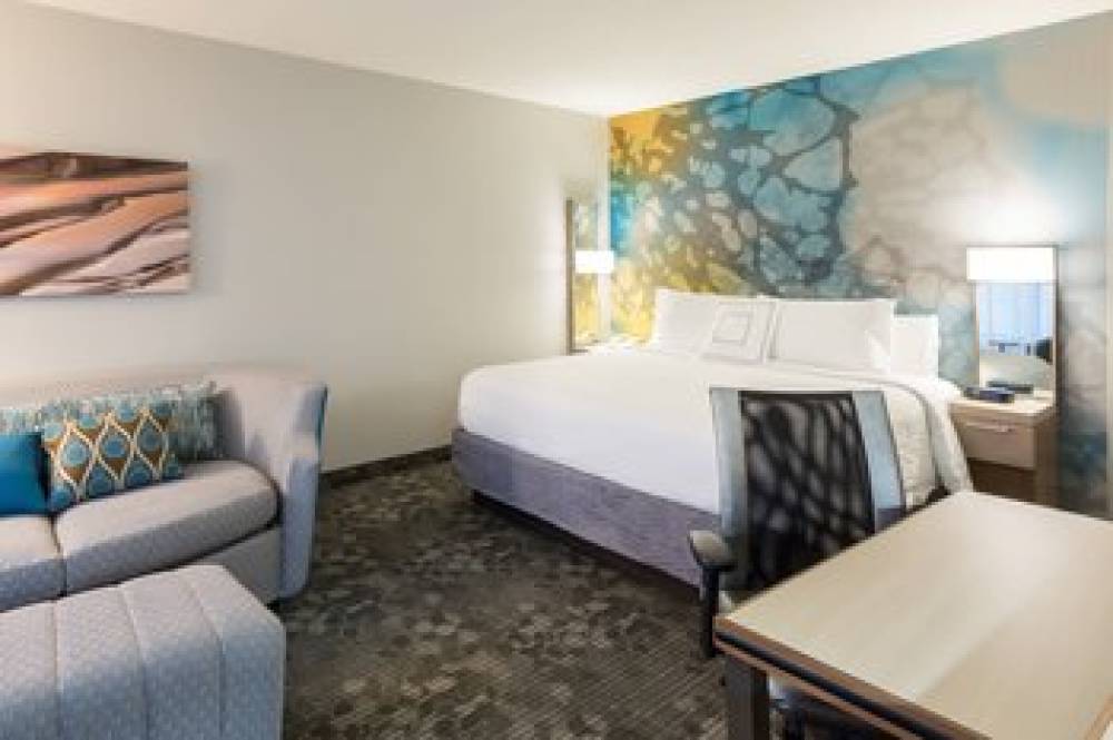 Courtyard By Marriott Dallas Mesquite 1