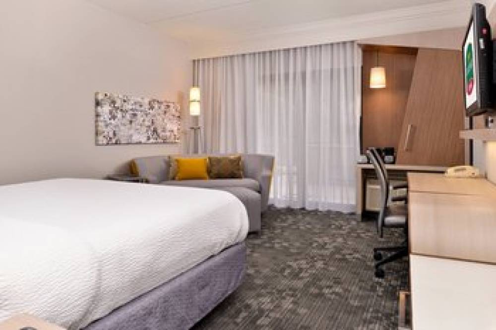 Courtyard By Marriott Dallas Northwest 8