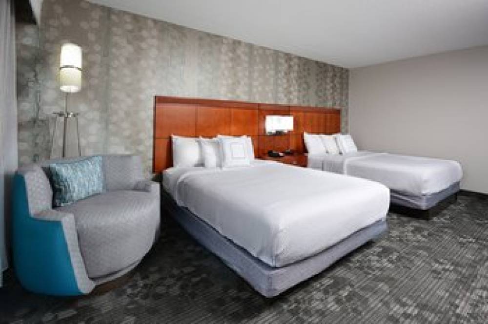 Courtyard By Marriott Danville 9