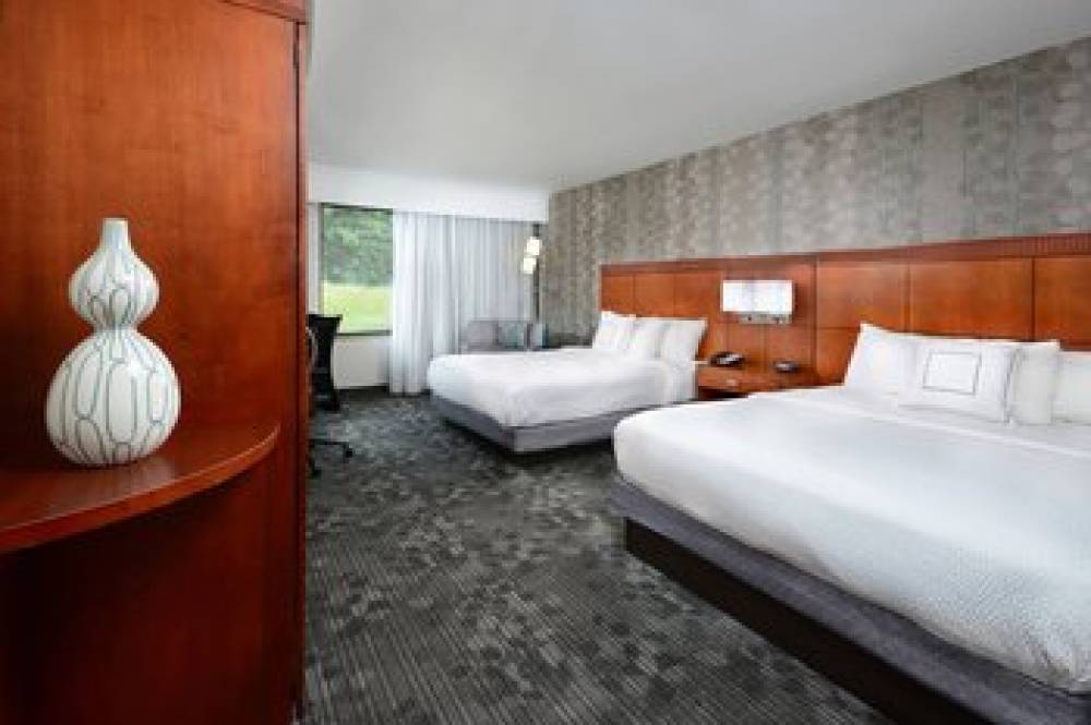 Courtyard By Marriott Danville 8