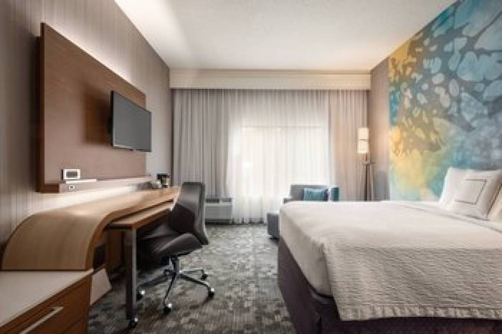 Courtyard By Marriott Dayton North 6