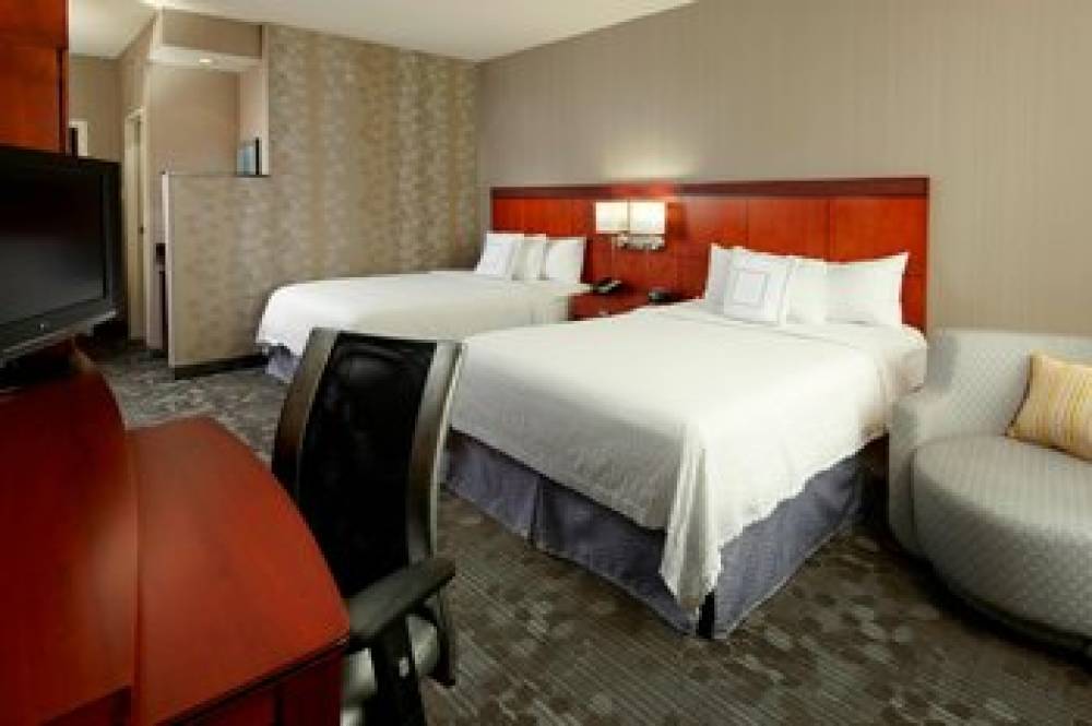 Courtyard By Marriott Dayton-University Of Dayton 4