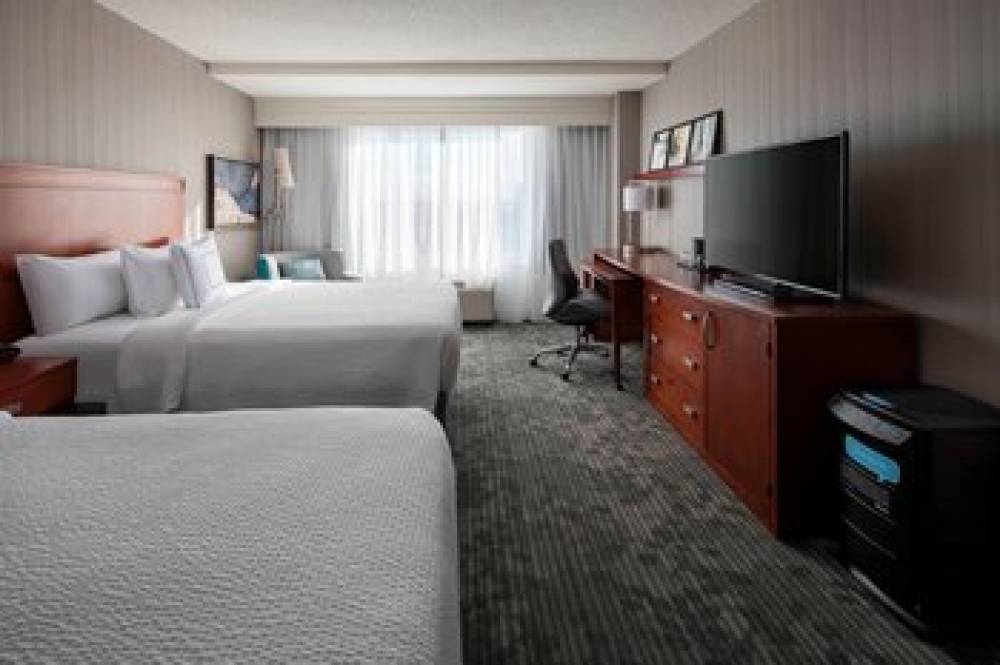 Courtyard By Marriott Denver Airport 8