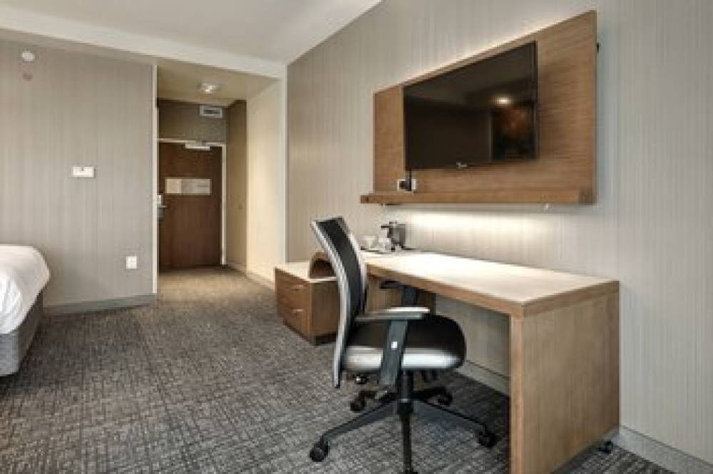 Courtyard By Marriott Deptford 9