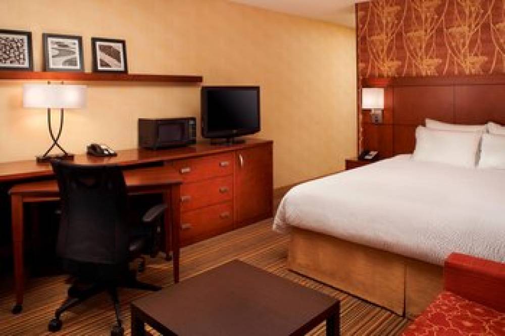 Courtyard By Marriott Des Moines West-Clive 6