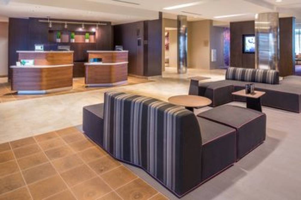 Courtyard By Marriott Detroit Farmington Hills 3