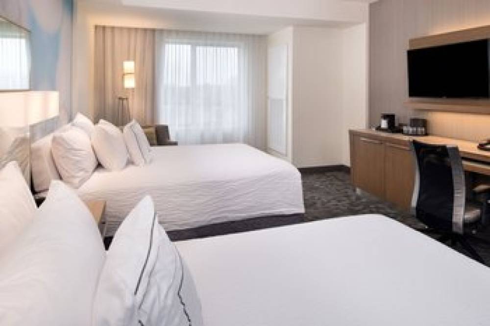 Courtyard By Marriott Detroit Farmington Hills 8