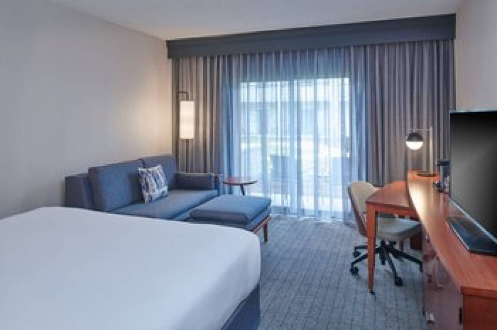 Courtyard By Marriott Detroit Livonia 9