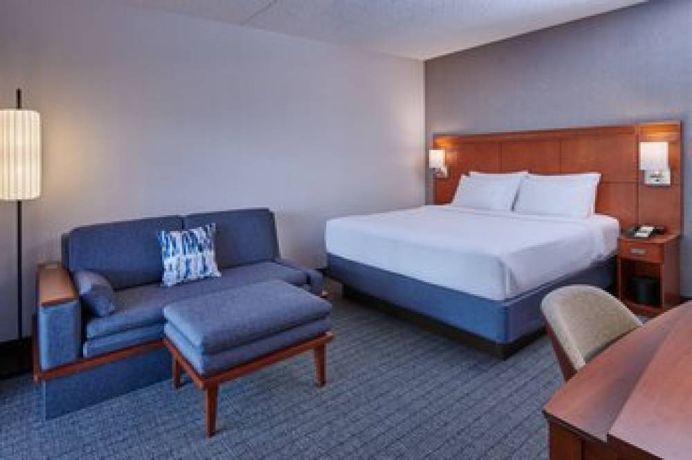 Courtyard By Marriott Detroit Metro Airport Romulus 9