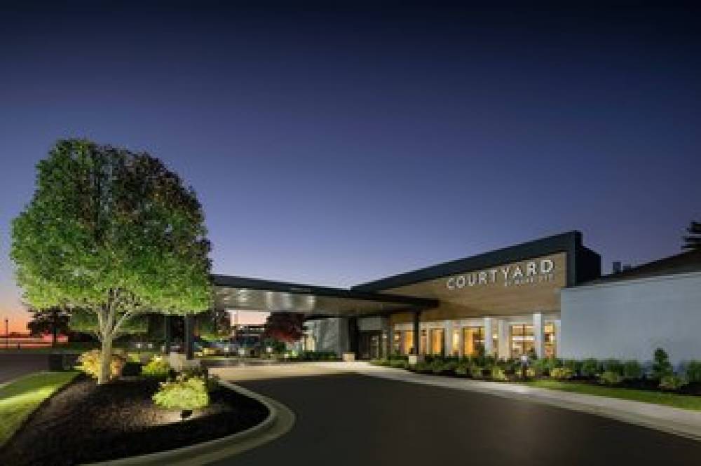 Courtyard By Marriott Detroit Southfield 2