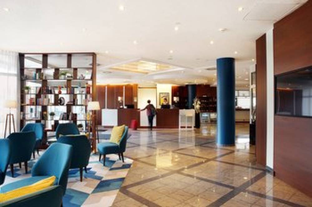 Courtyard By Marriott Dresden 4