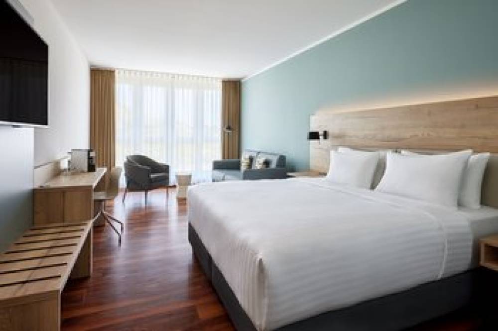 Courtyard By Marriott Dresden 9