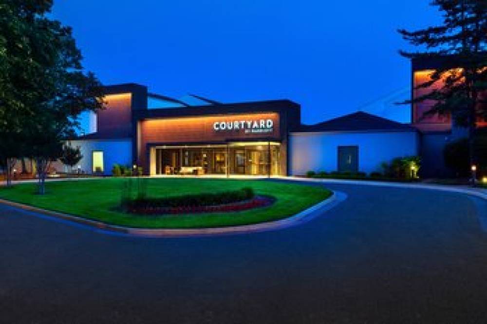 Courtyard By Marriott Dulles Airport Herndon Reston 1