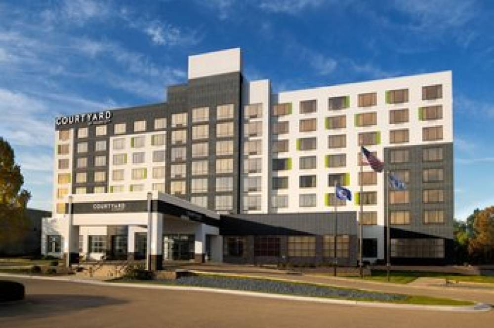 Courtyard By Marriott Edina Bloomington 1