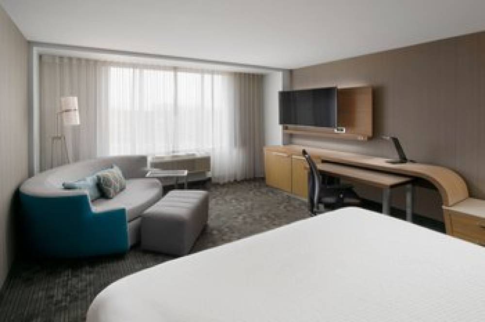 Courtyard By Marriott Edina Bloomington 9