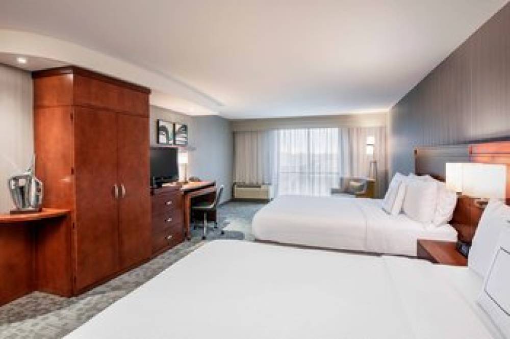 Courtyard By Marriott Edmonton West 5