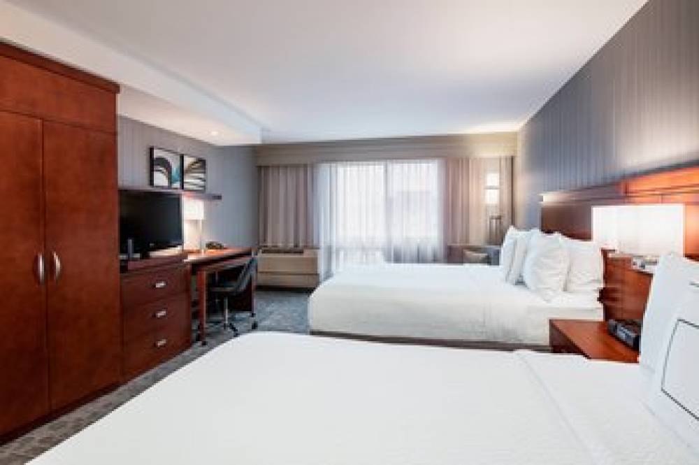 Courtyard By Marriott Edmonton West 4