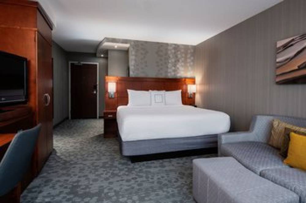 Courtyard By Marriott Edmonton West 6