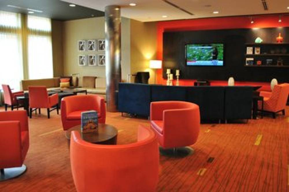 Courtyard By Marriott Evansville East 1