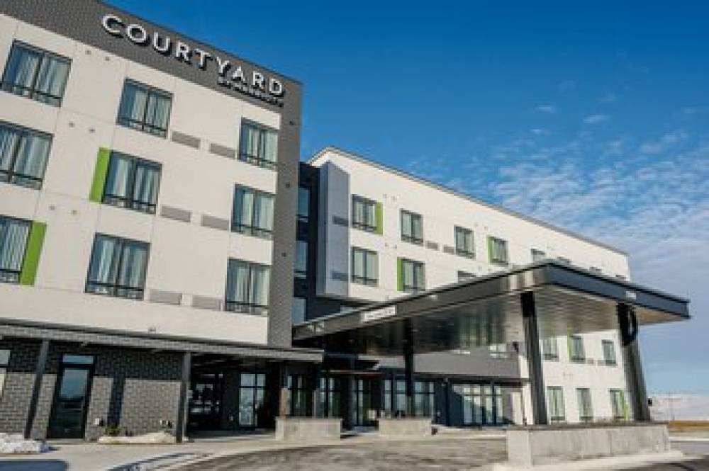 Courtyard By Marriott Fargo 2