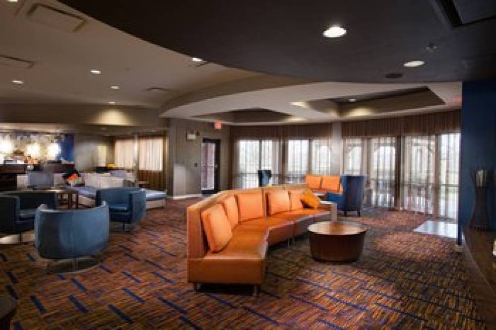 Courtyard By Marriott Fayetteville 4