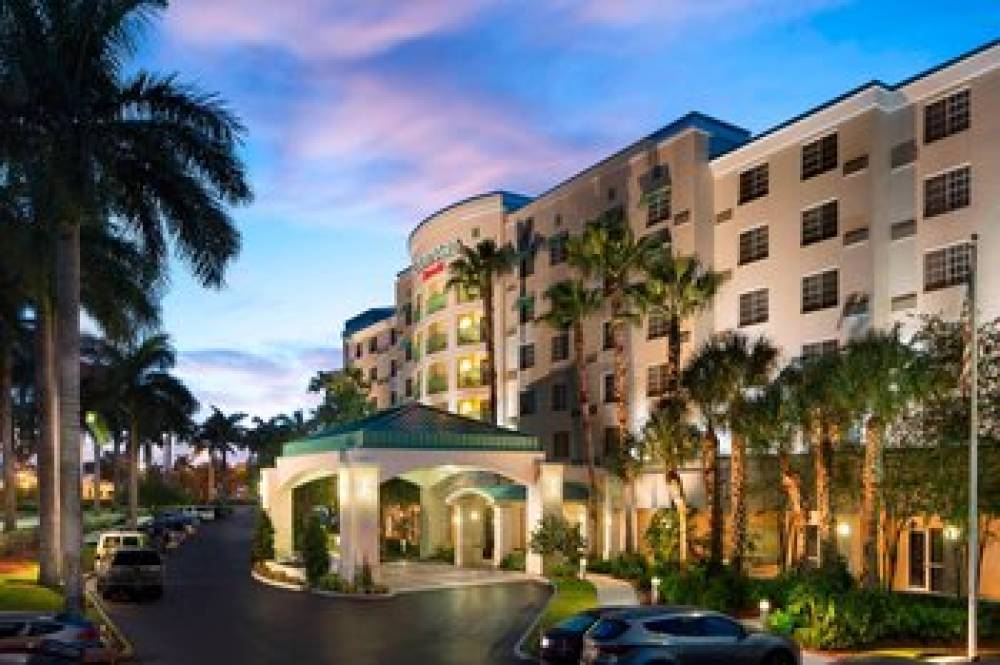 Courtyard By Marriott Fort Lauderdale Airport & Cruise Port 1