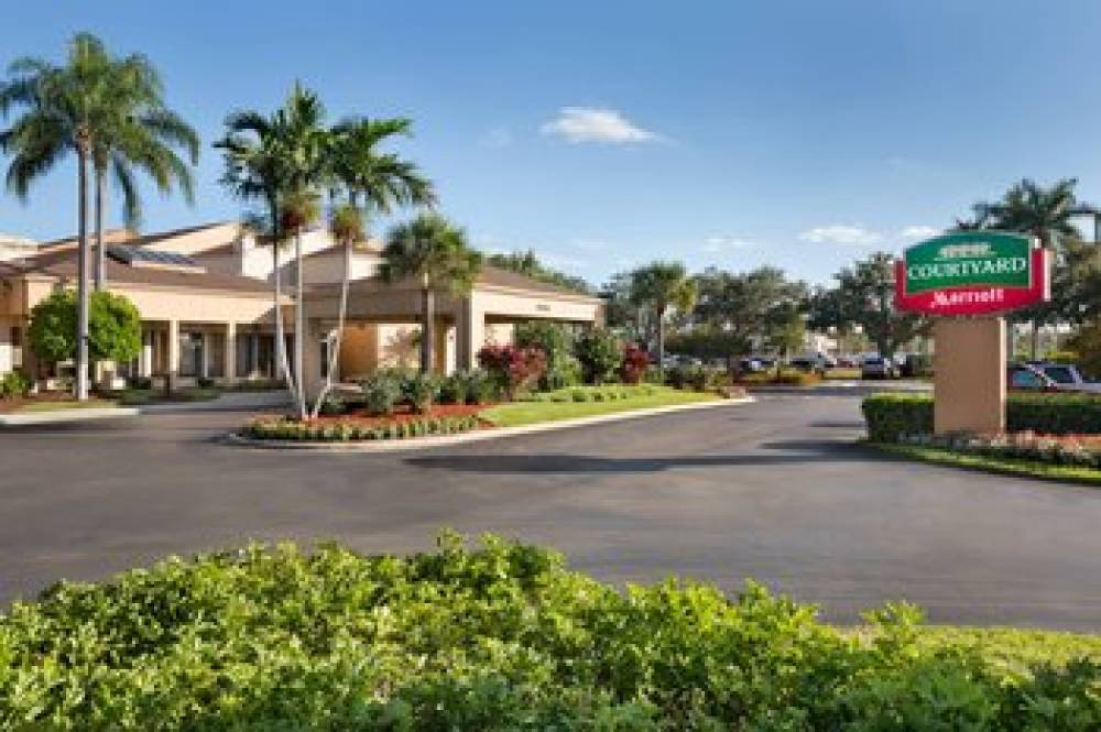 Courtyard By Marriott Fort Myers Cape Coral 2