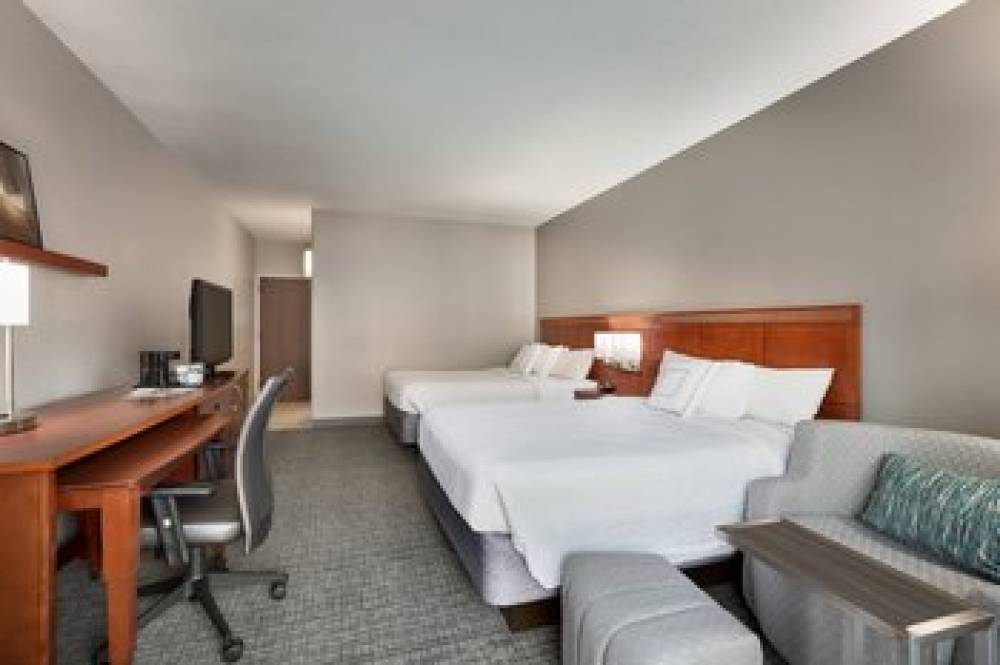 Courtyard By Marriott Fort Myers Cape Coral 10