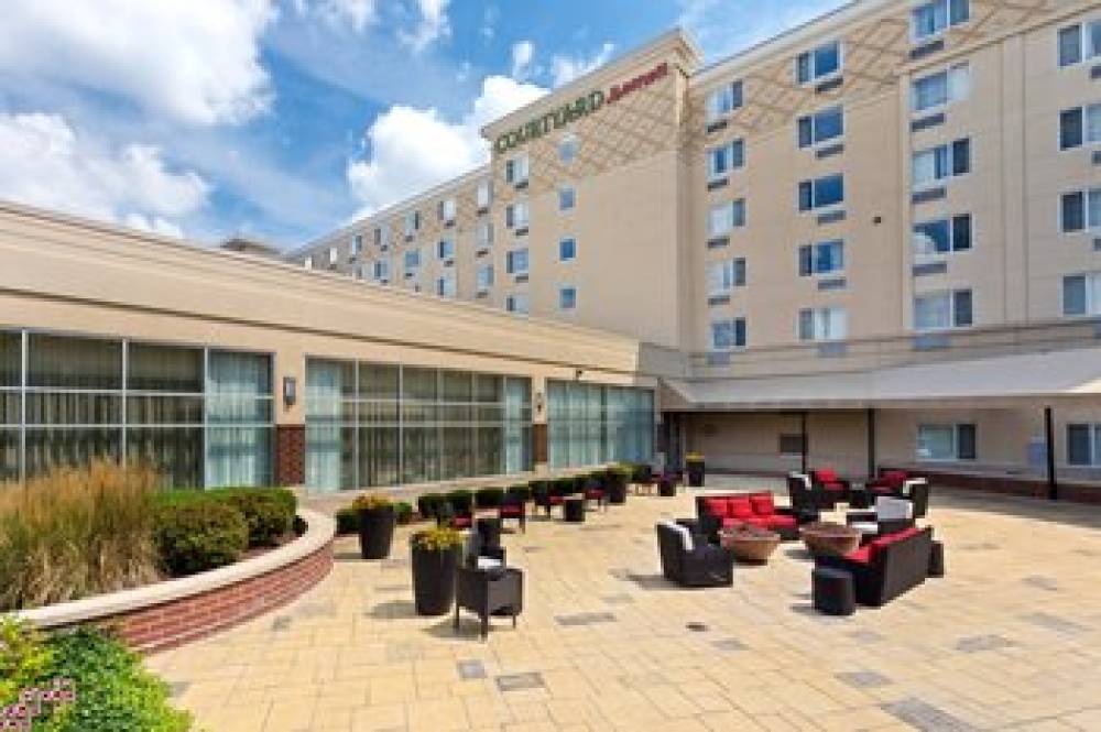 Courtyard By Marriott Fort Wayne Downtown At Grand Wayne Convention Center 5