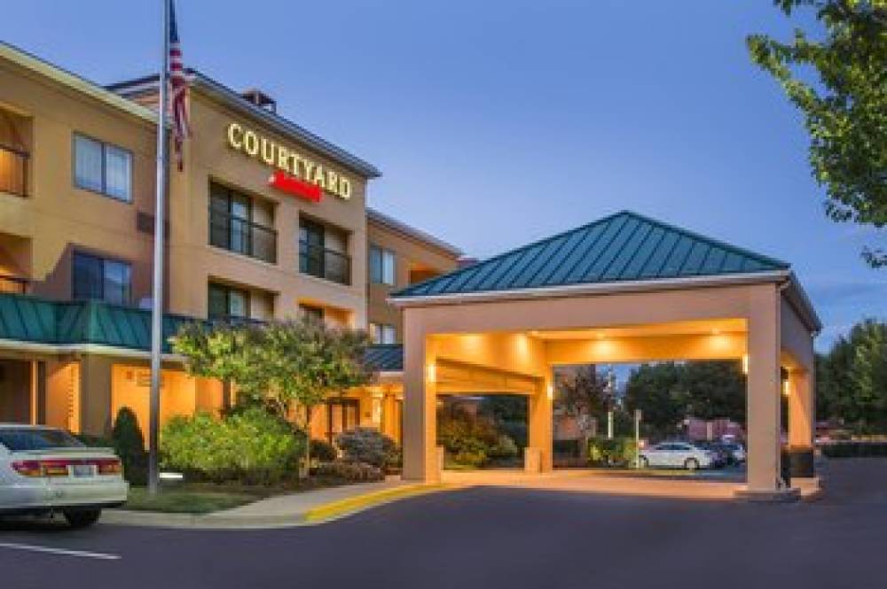 Courtyard By Marriott Frederick 3