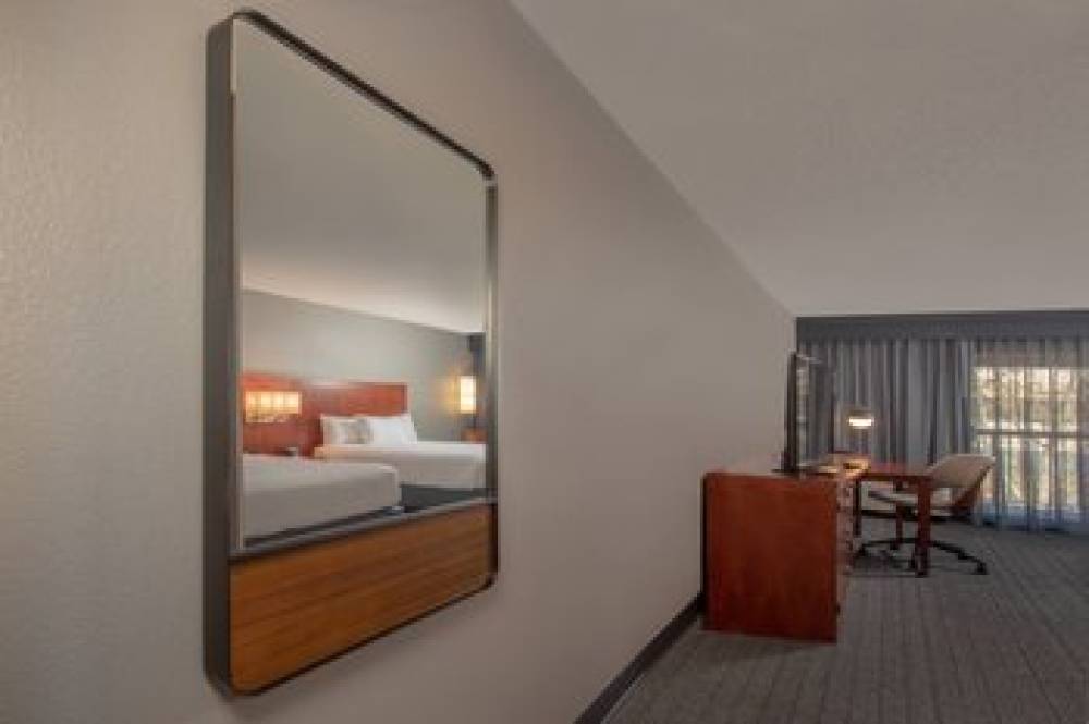 Courtyard By Marriott Frederick 9